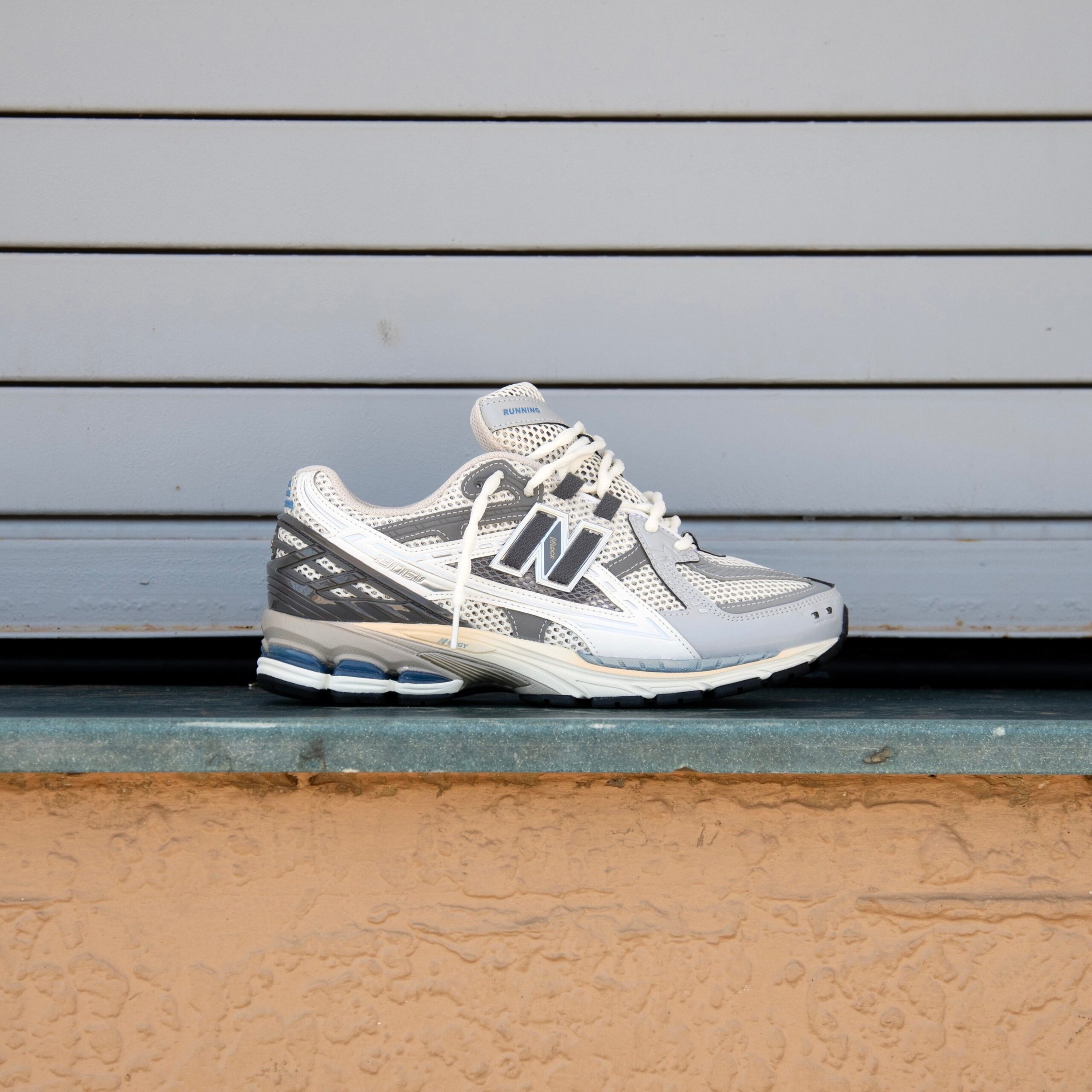 New Balance 1906R "Raincloud" の30%OFF セールが開催