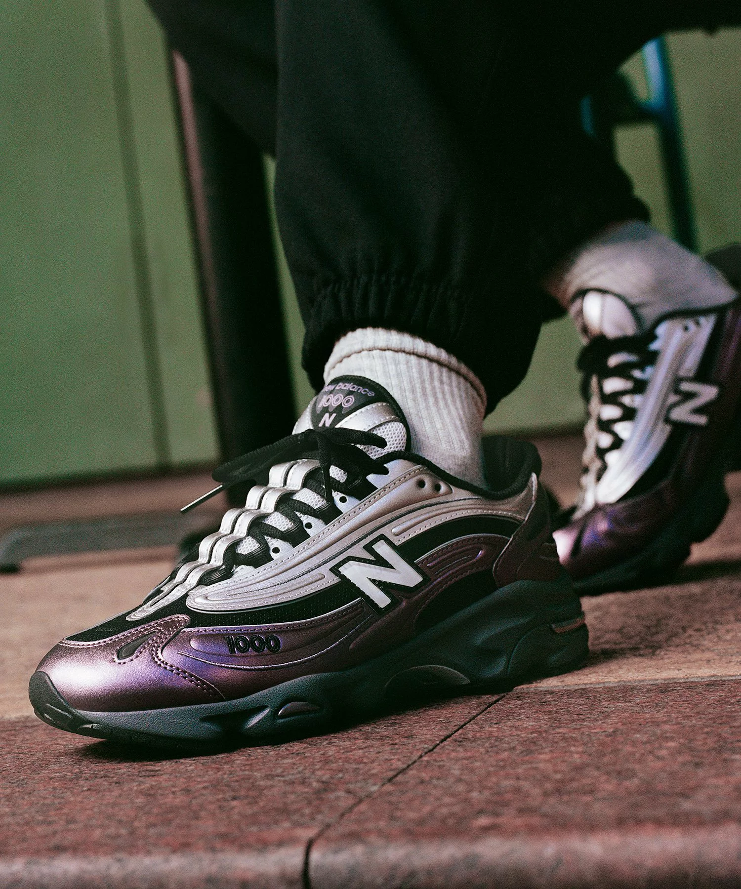 New Balance 1000 “SILVER PURPLE” の30%OFF セールが開催