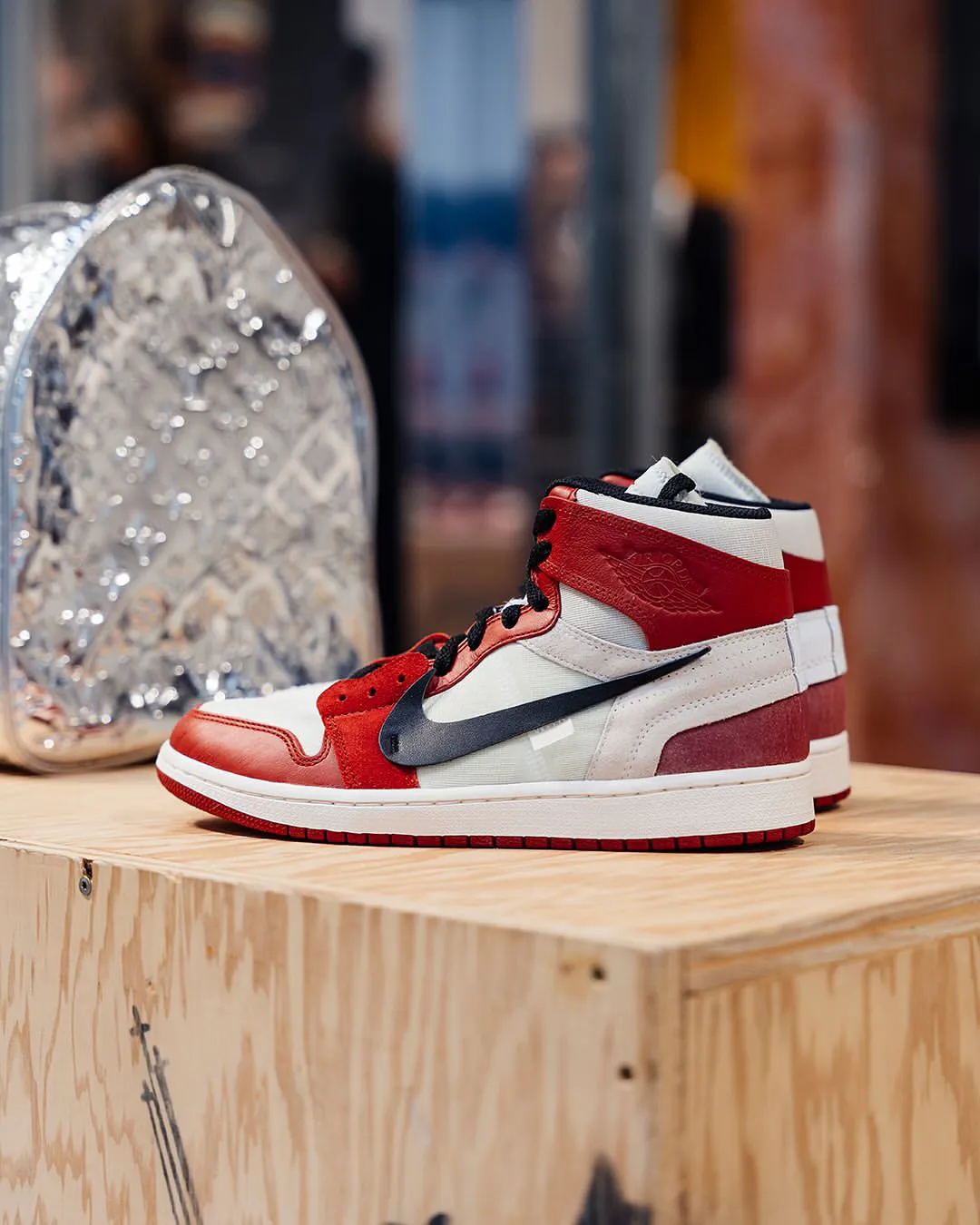 Virgil Abloh 限定フィギュア 認証書付き fit=scale-down,w=1200