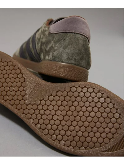 JOURNAL STANDARD × adidas Originals の TOBACCO “Grey” が発売