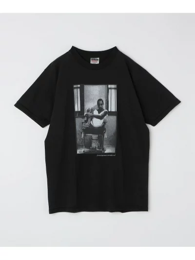 SHIPS × シンガー Sade のフォトTシャツが発売