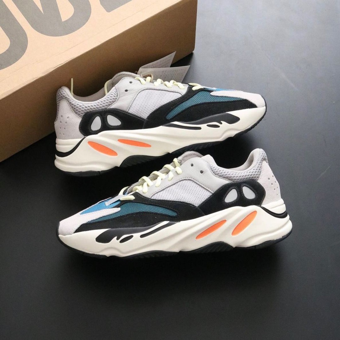 YEEZY BOOST 700 “WAVE RUNNER” が発売