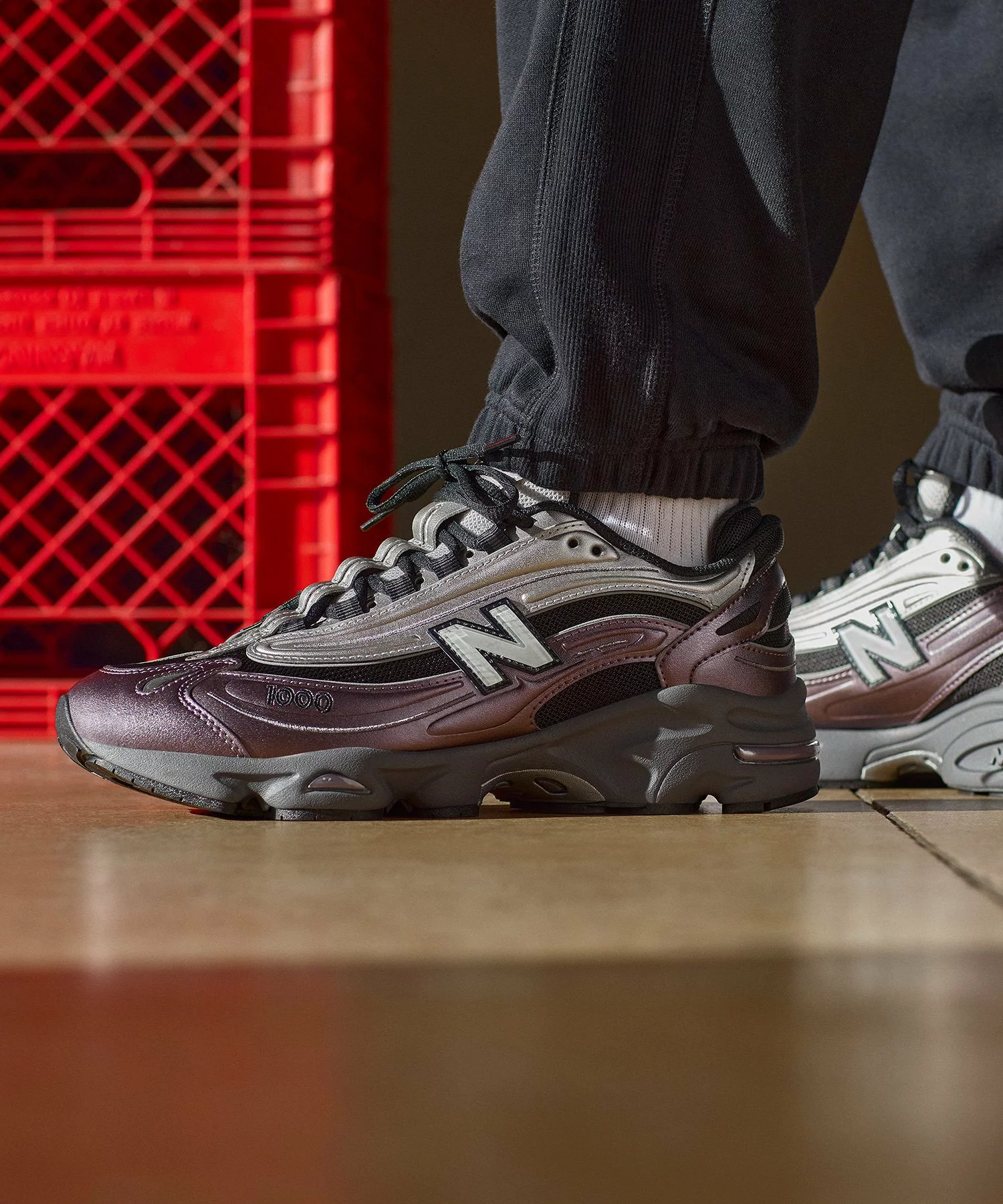 New Balance 1000 “SILVER PURPLE” の30%OFF セールが開催