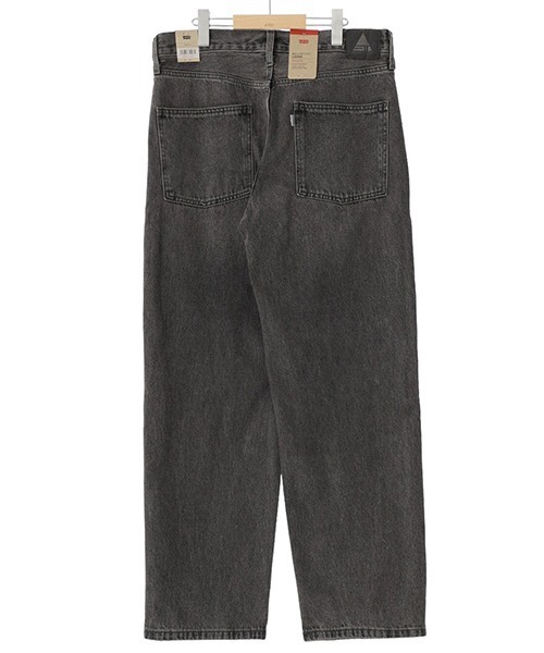 Levi’s® SILVERTAB™ Loose Block Party の特別セールが開催