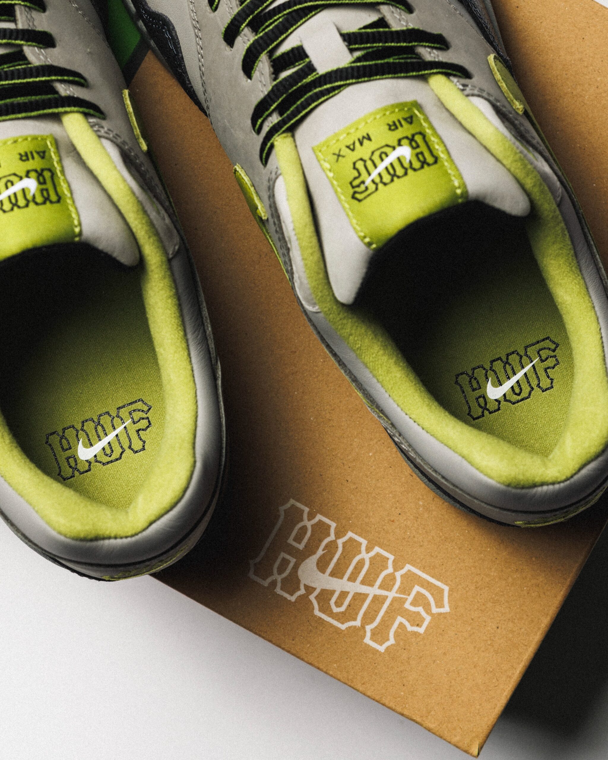 HUF × NIKE AIR MAX 1 “Anthracite and Medium Grey” が発売