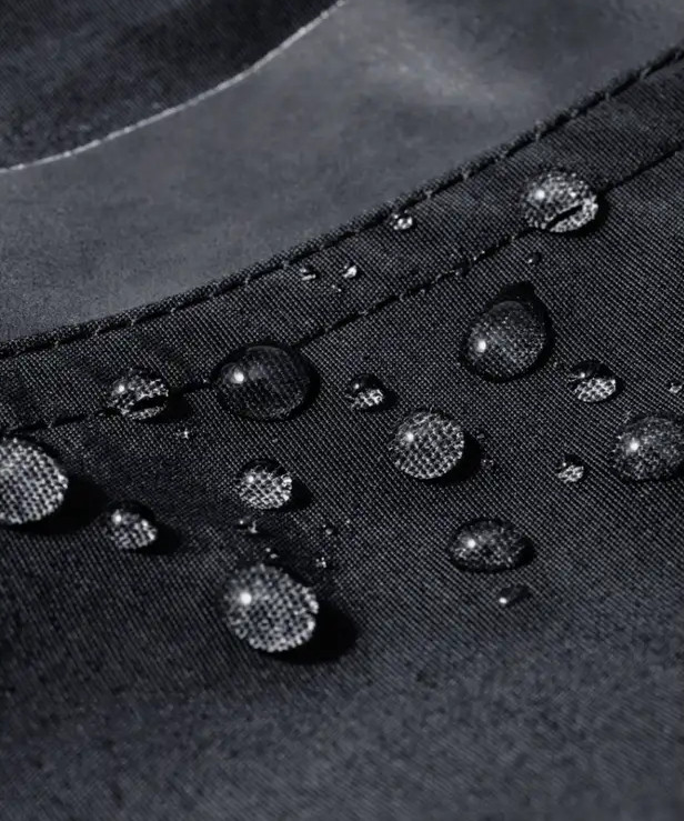 藤原 ヒロシ 率いる fragment design が Uber Eats の配達パートナー用ジャケットを制作