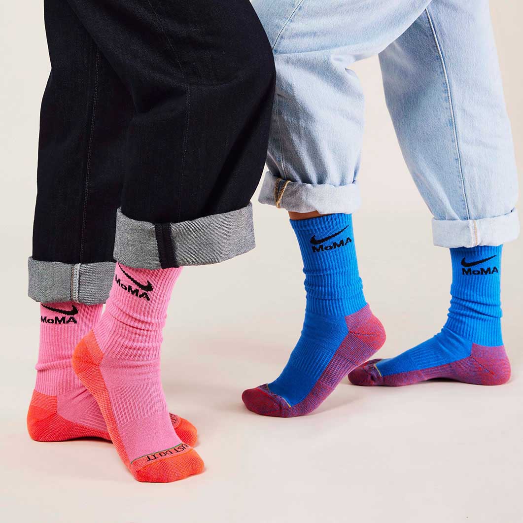 MoMA × NIKE のコラボソックスが公式オンラインにて再販