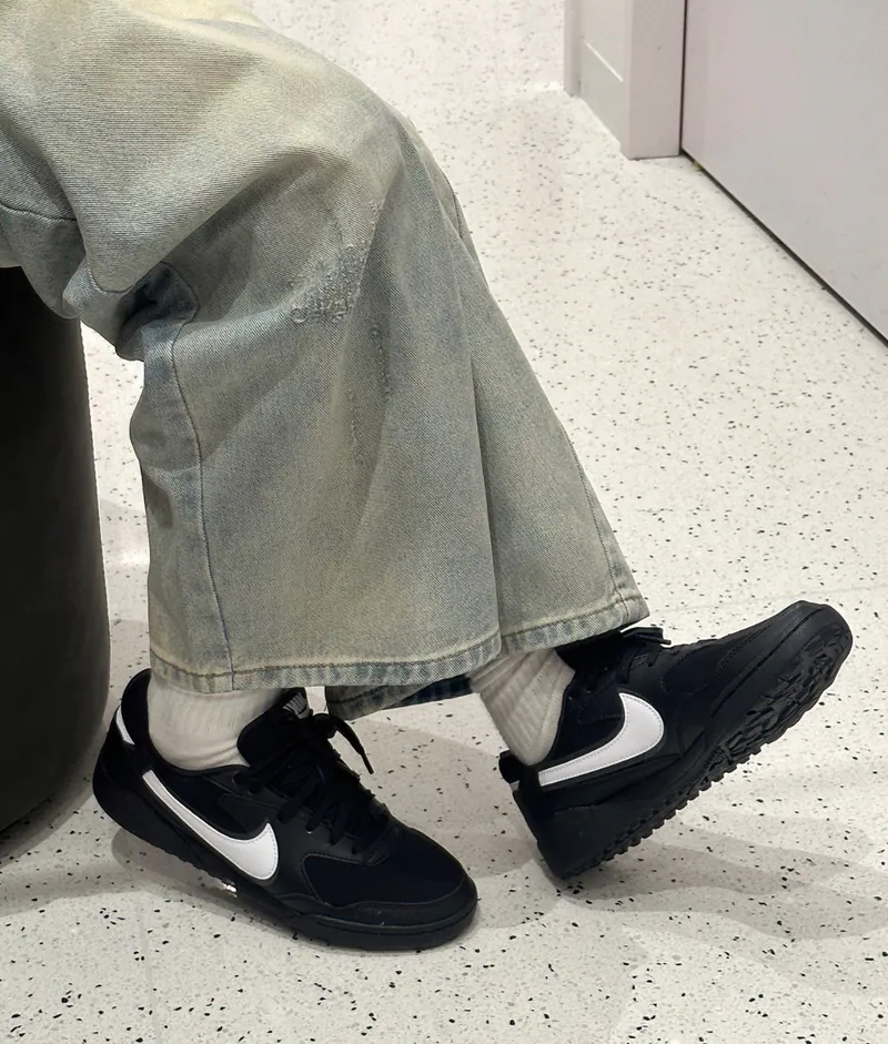 NIKE TERRA MANTA "Black/White" の30%OFF セールが開催