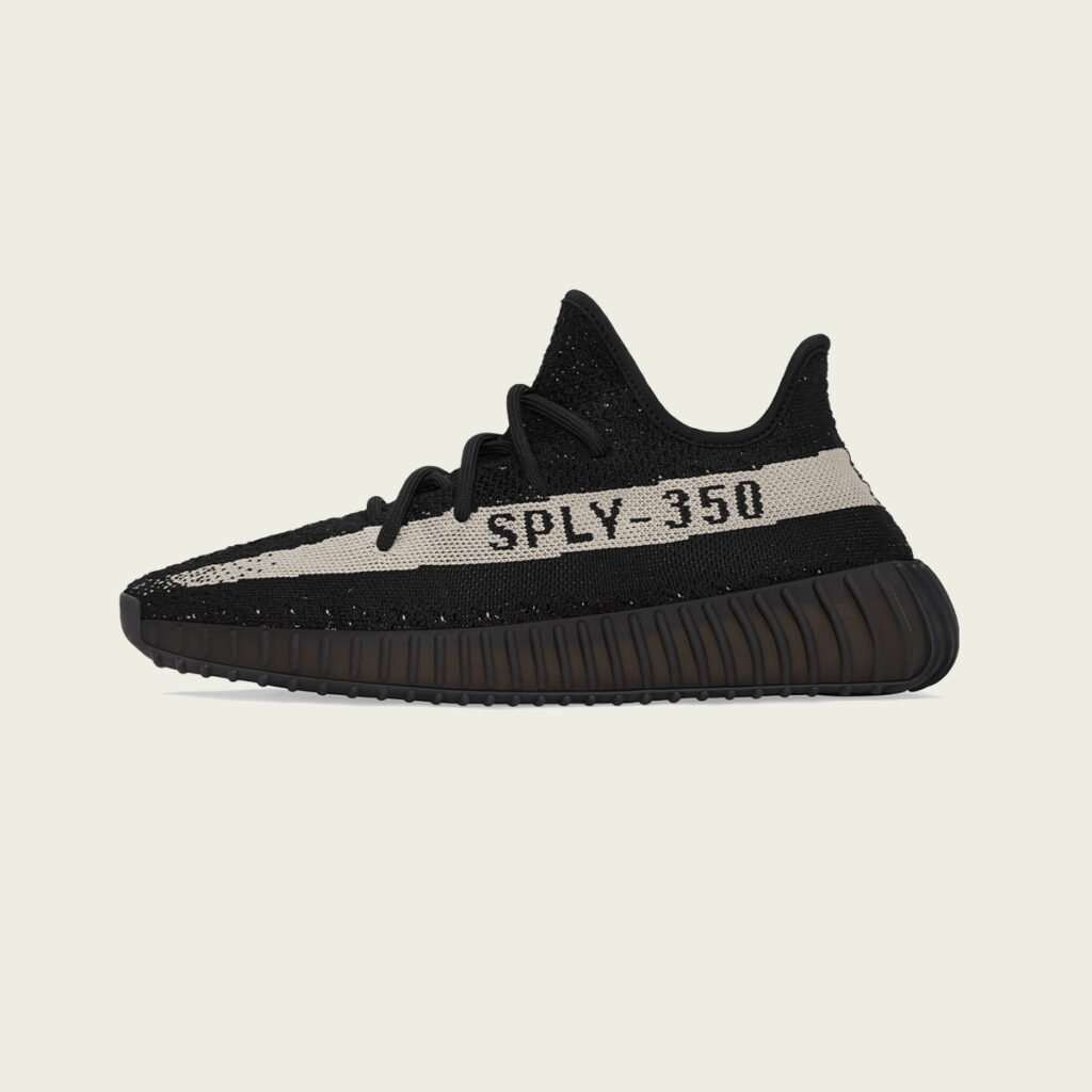 YEEZY BOOST 350 V2 “Oreo” が発売