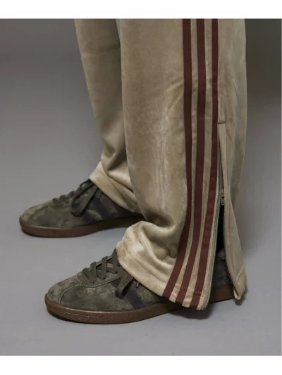 JOURNAL STANDARD × adidas Originals の TOBACCO “Grey” が発売