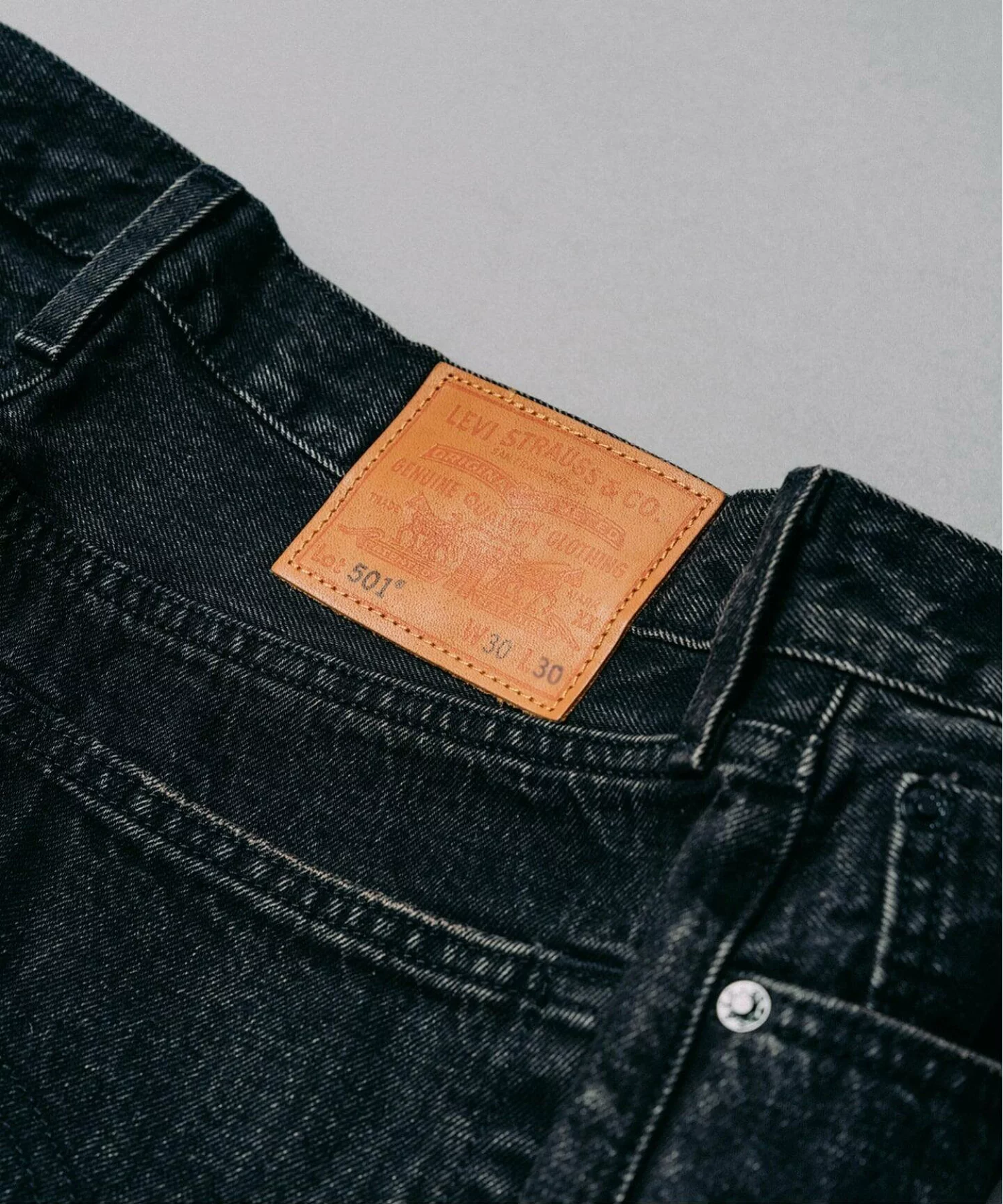 EDIFICE × Levi’s® の BIG E 501®︎ “Black” が再販