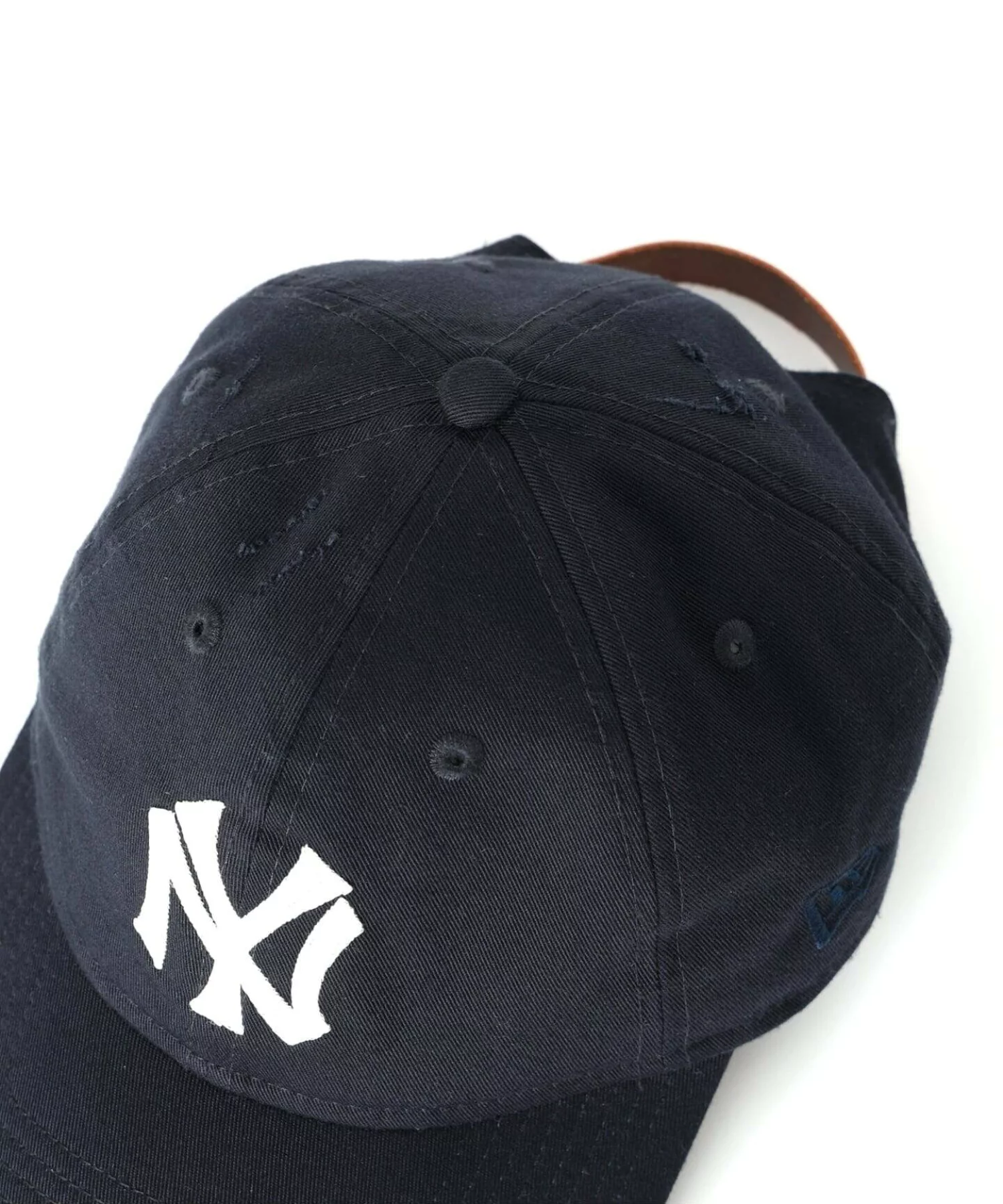 JOURNAL STANDARD × New era® の 9TWENTY Hard Wash Yankees が再販