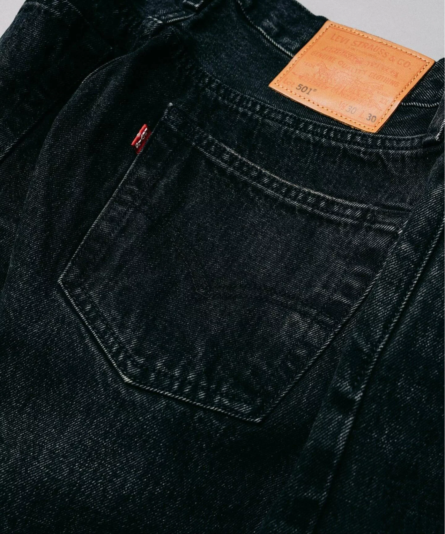 EDIFICE × Levi’s® の BIG E 501®︎ “Black” が再販