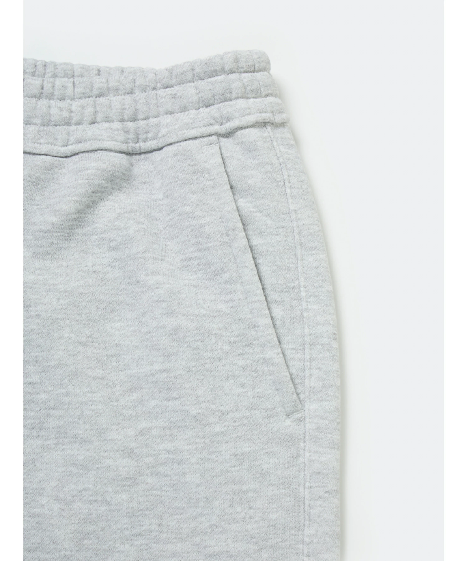DAIWA PIER39 の Tech Sweat Pants が発売