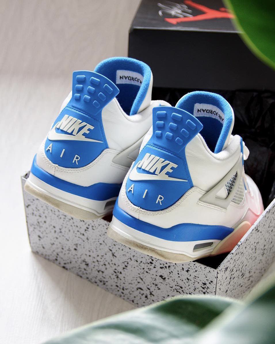 NIKE AIR JORDAN 4 RETRO “Industrial Blue” が発売