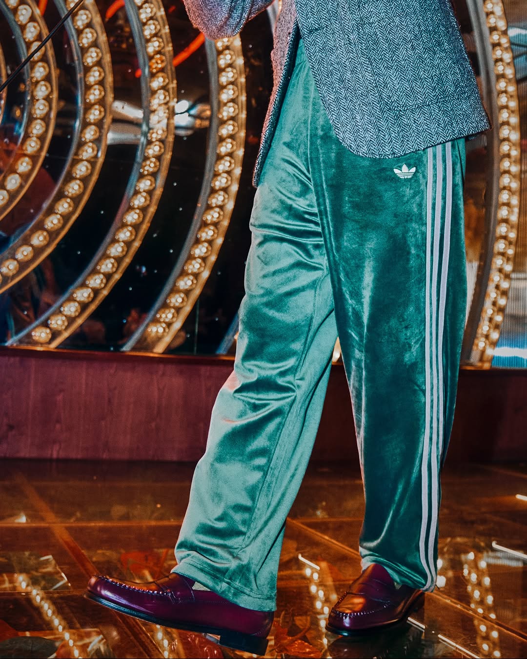 adidas より FIREBIRD VELOUR TRACK TOP が発売 - Yakkun