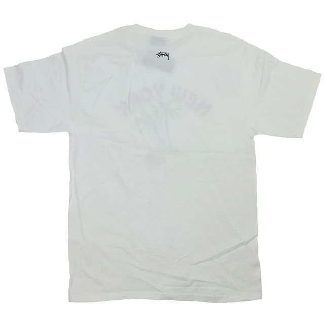 Stüssy のグラフィックTシャツが発売