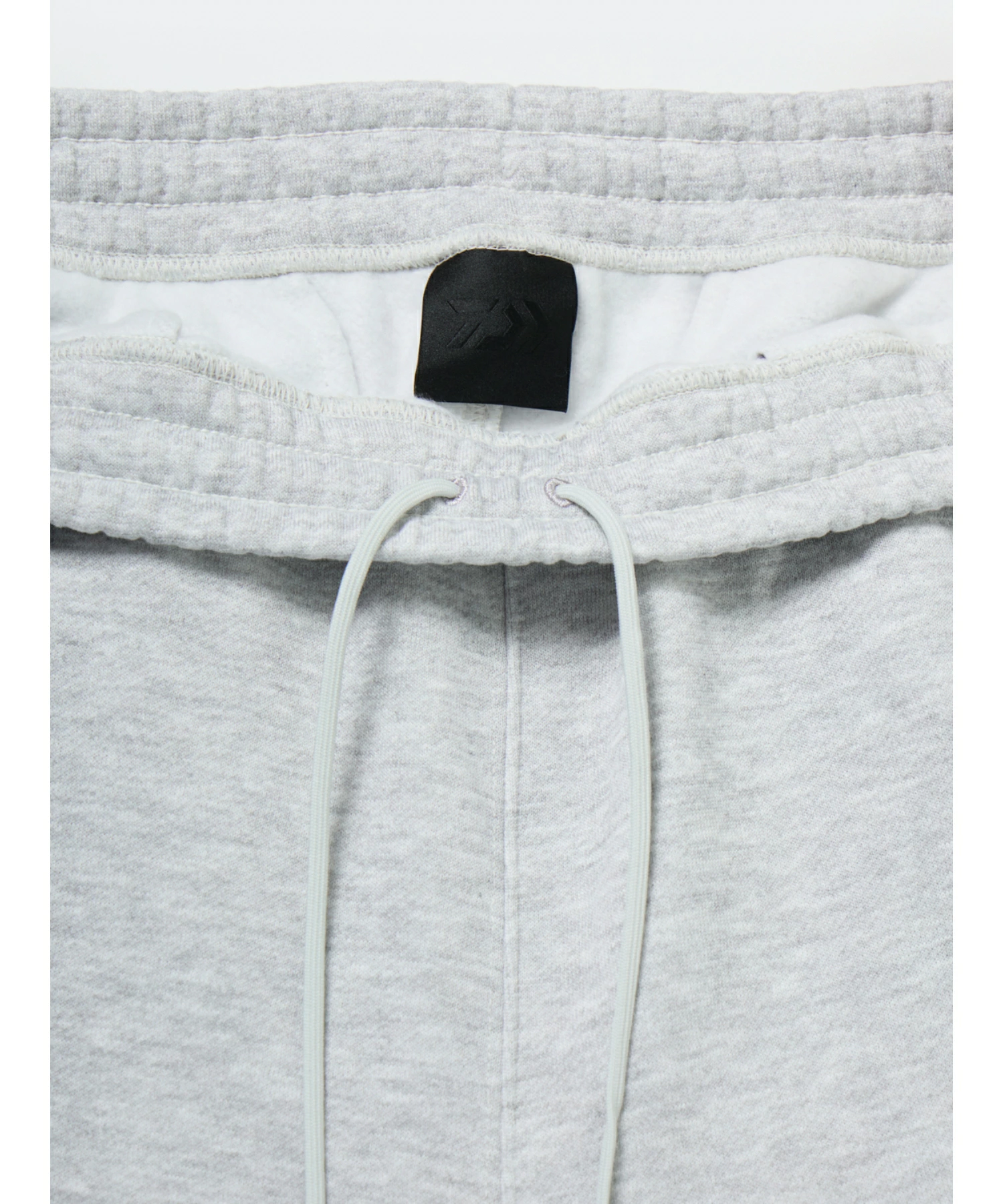 DAIWA PIER39 の Tech Sweat Pants が発売