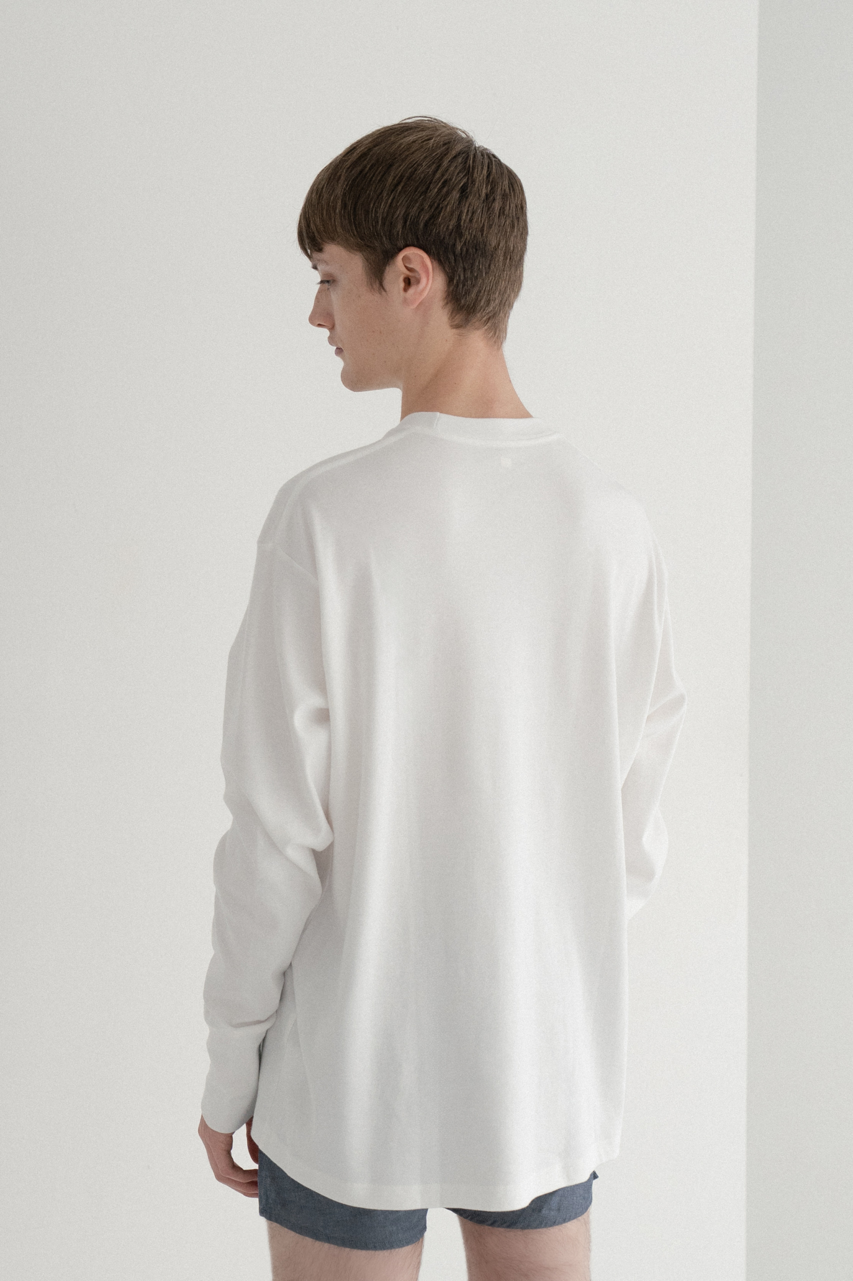 Hanes for BIOTOP の New Comfort Crew Neck Pullover with Thumbhole が発売