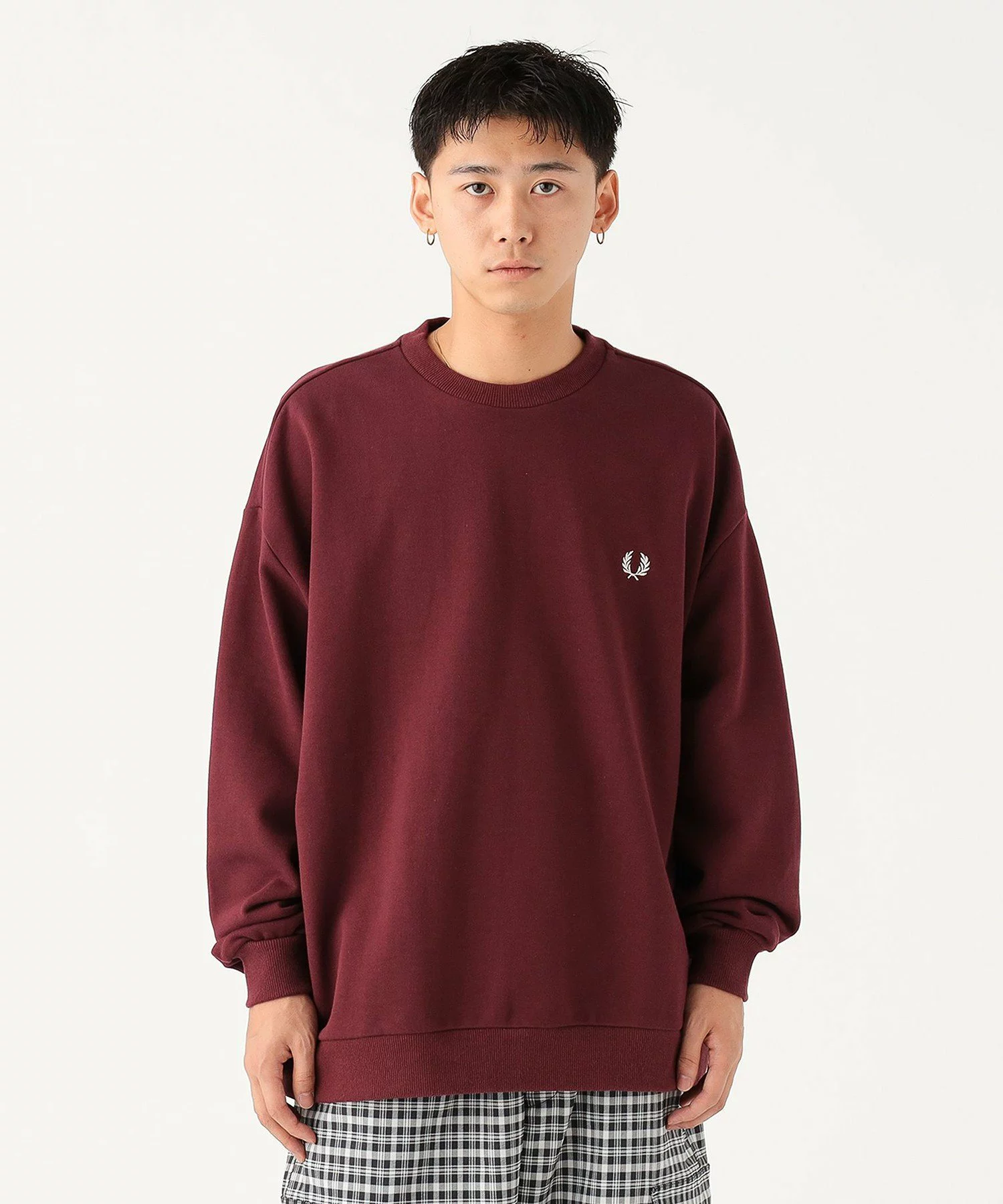 BEAMS × FRED PERRY の Embroidery Crewneack Sweat が発売