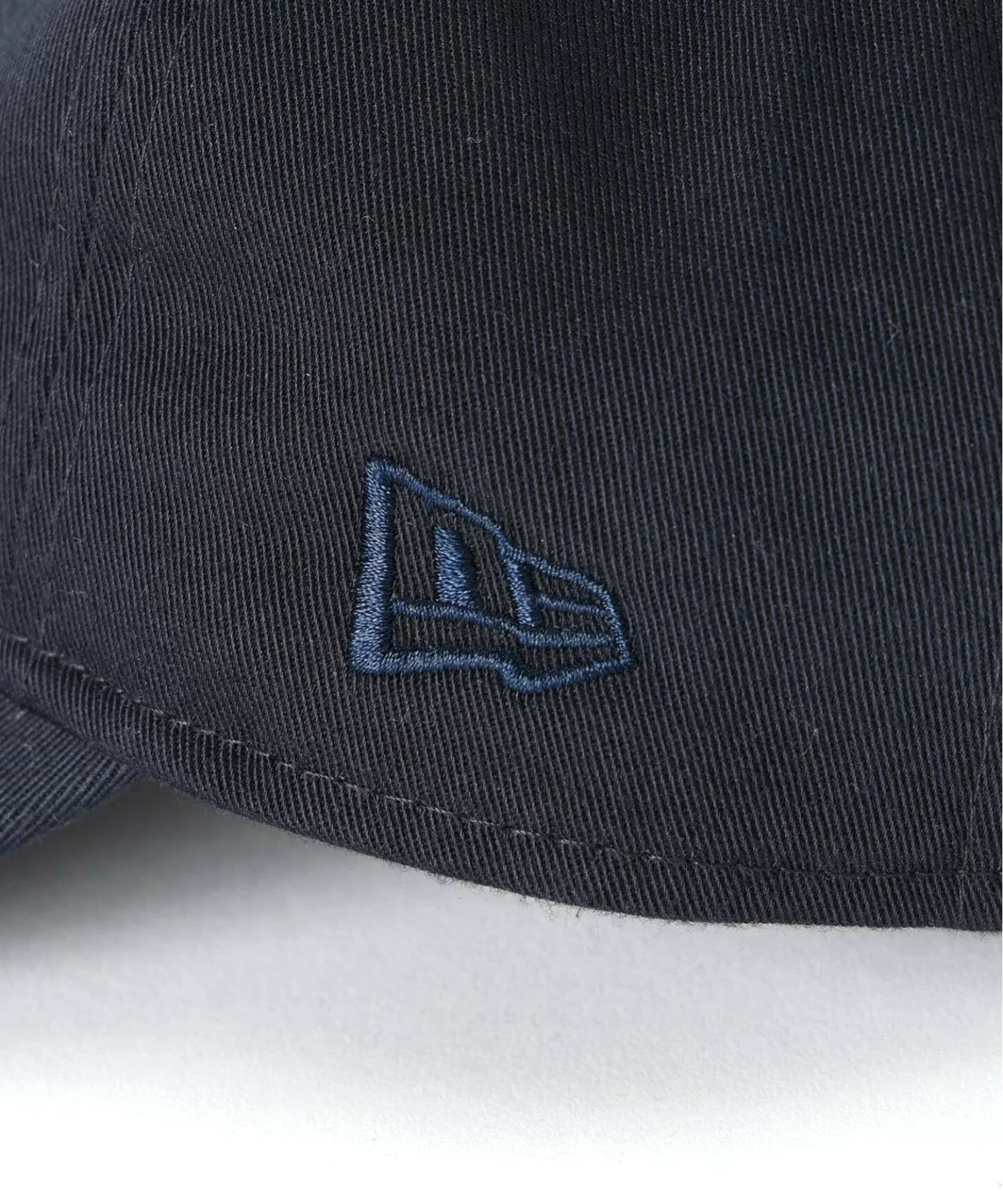 JOURNAL STANDARD × New era® の 9TWENTY Hard Wash Yankees が再販