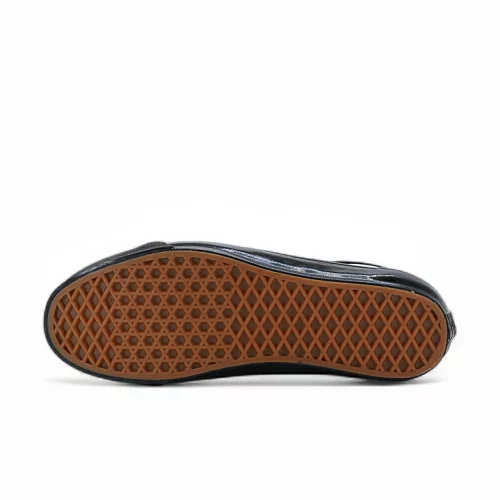 VANS LX の Old Skool Suede "Black/White" が発売