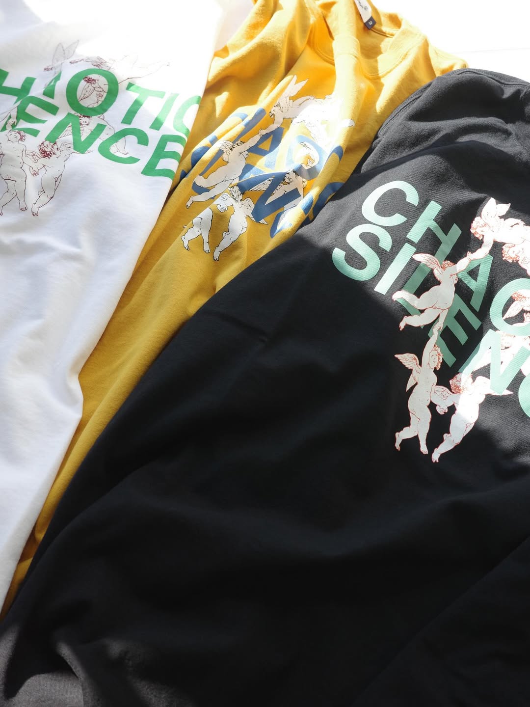 UNDERCOVER より Chaotic Silence Graphic Tee が発売