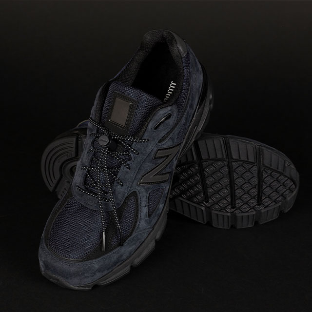 JJJJound × New Balance の 990v4 “Navy” が発売
