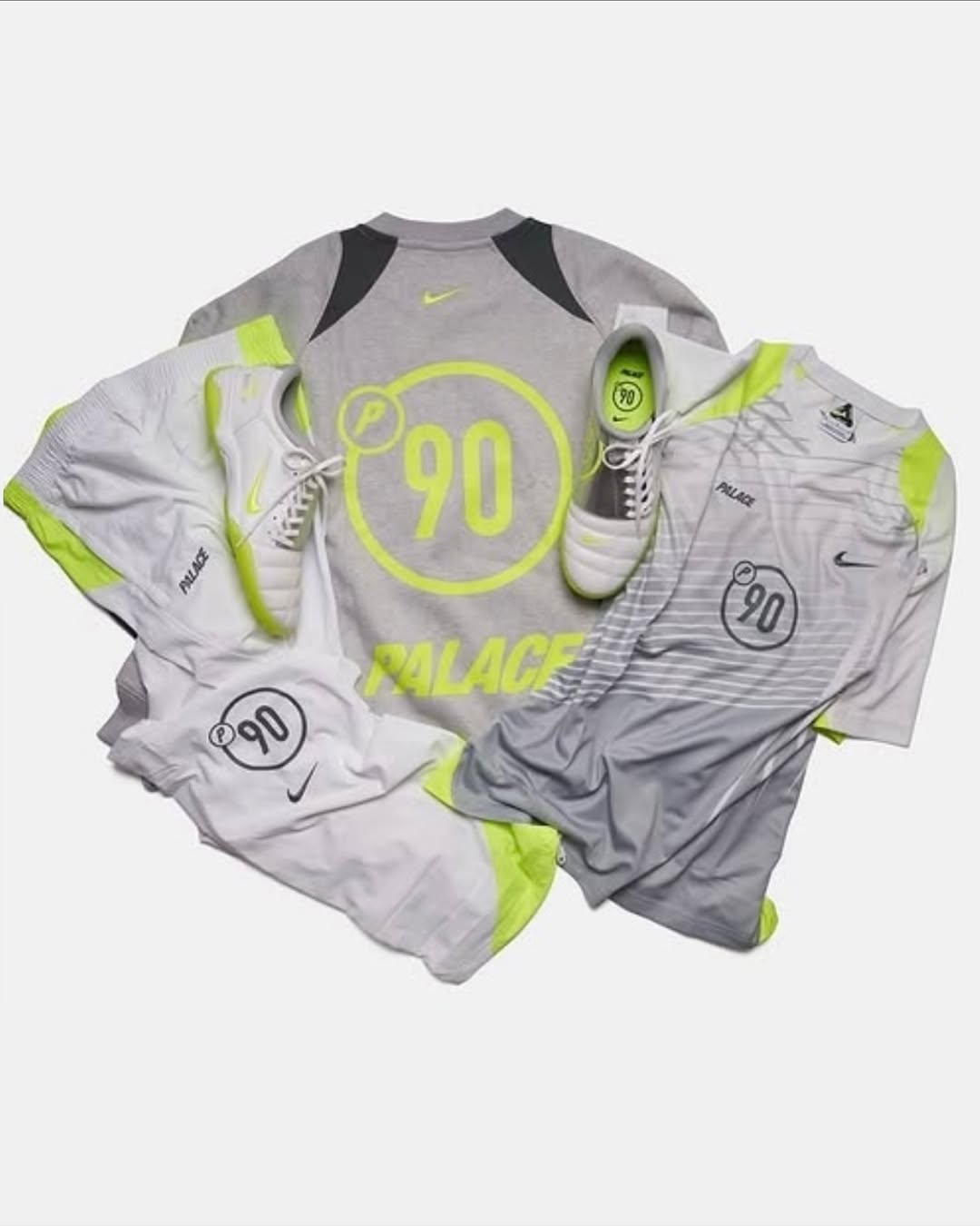 PALACE × NIKE TOTAL 90 "Volt" が2025年後半に発売予定
