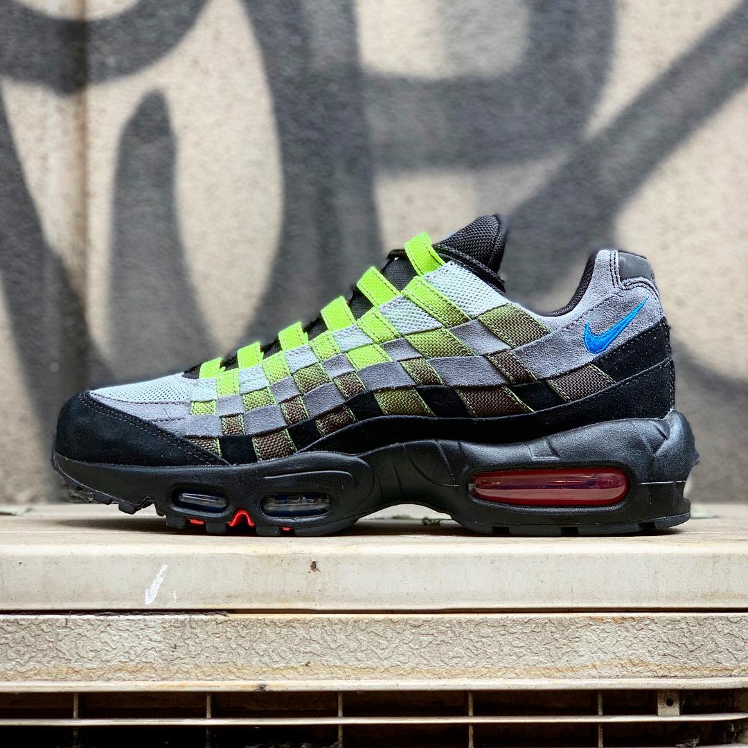 NIKE AIR MAX 95 WOVEN “Black/Volt” が発売