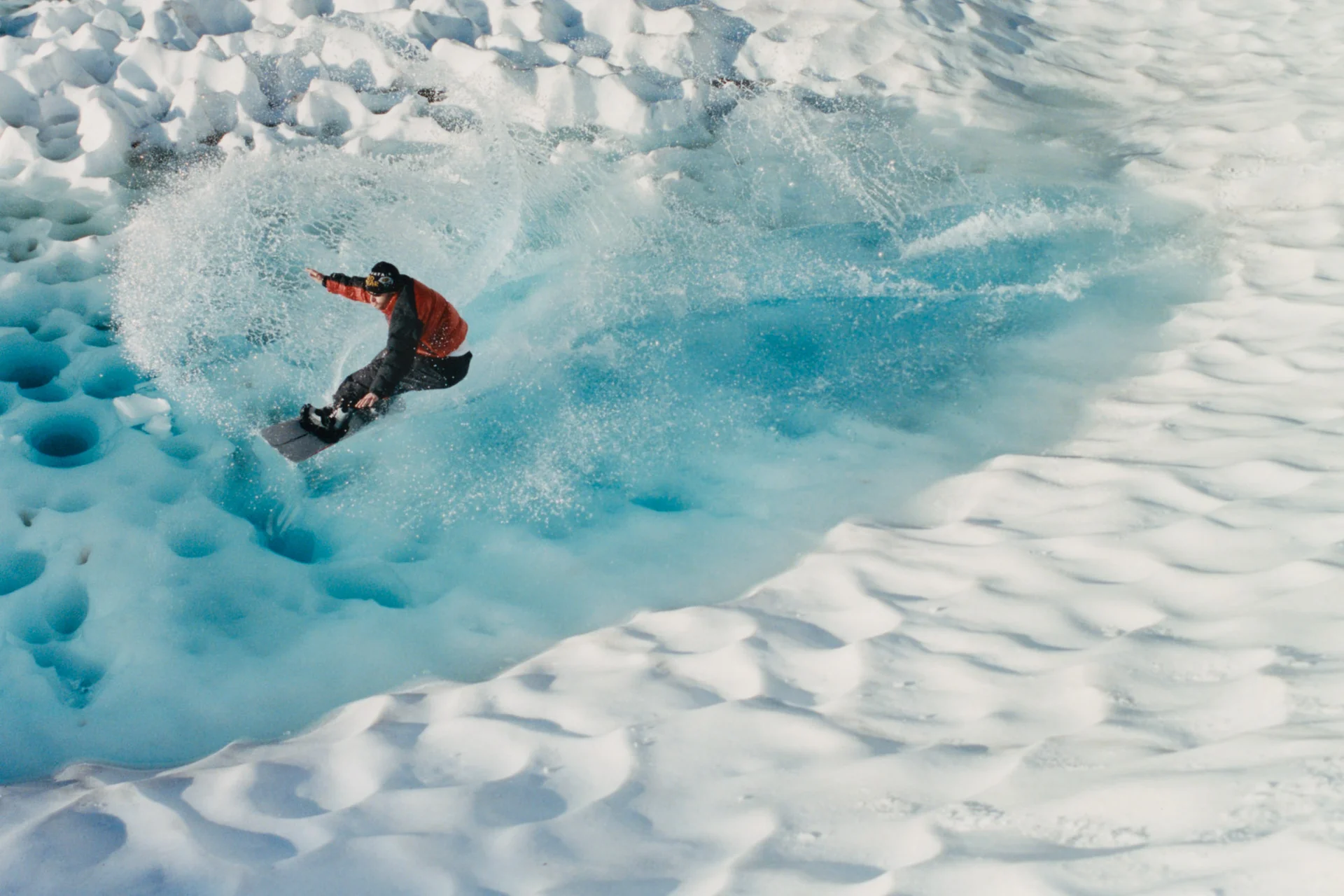 Stüssy × MOUNTAIN HARDWEAR の2025年秋冬コラボコレクションが10月31日(金)発売