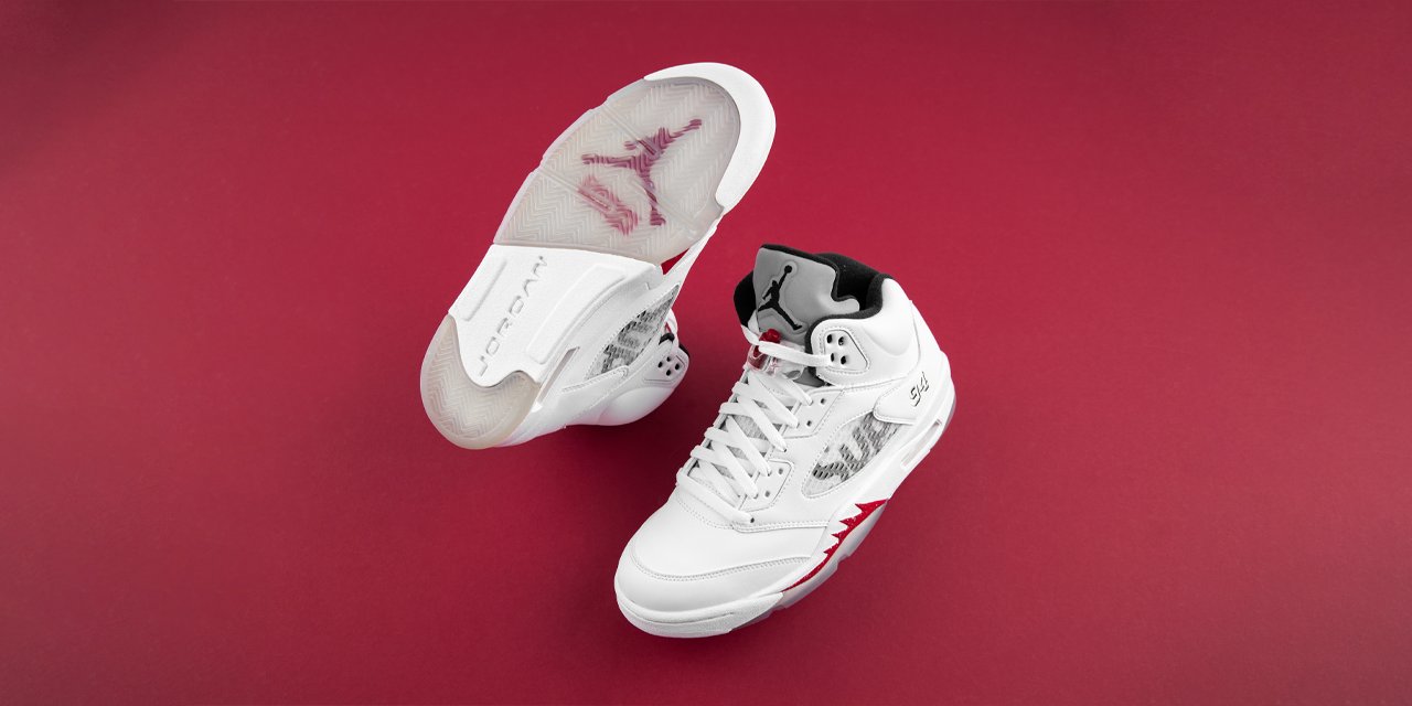 Supreme x NIKE の AIR JORDAN 5 “White” が発売