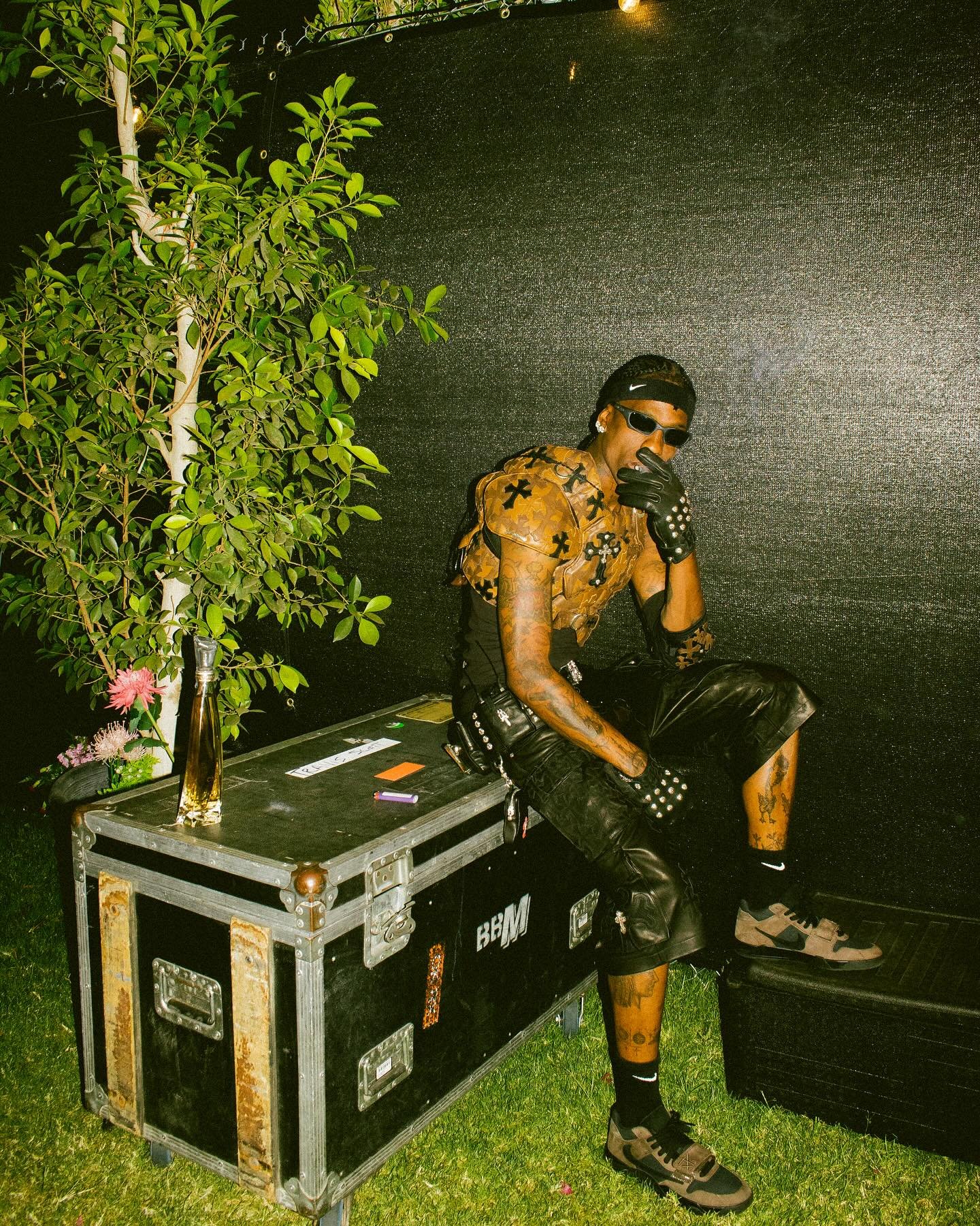 Travis Scott × NIKE の JORDAN JUMPMAN JACK “Dark Mocha” が発売