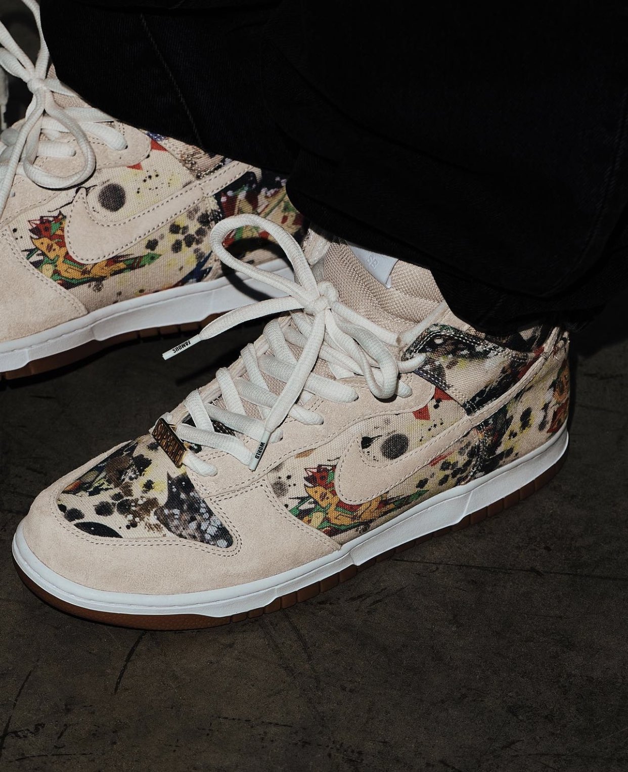 Supreme x NIKE SB の DUNk HIGH "Rammellzee" が発売