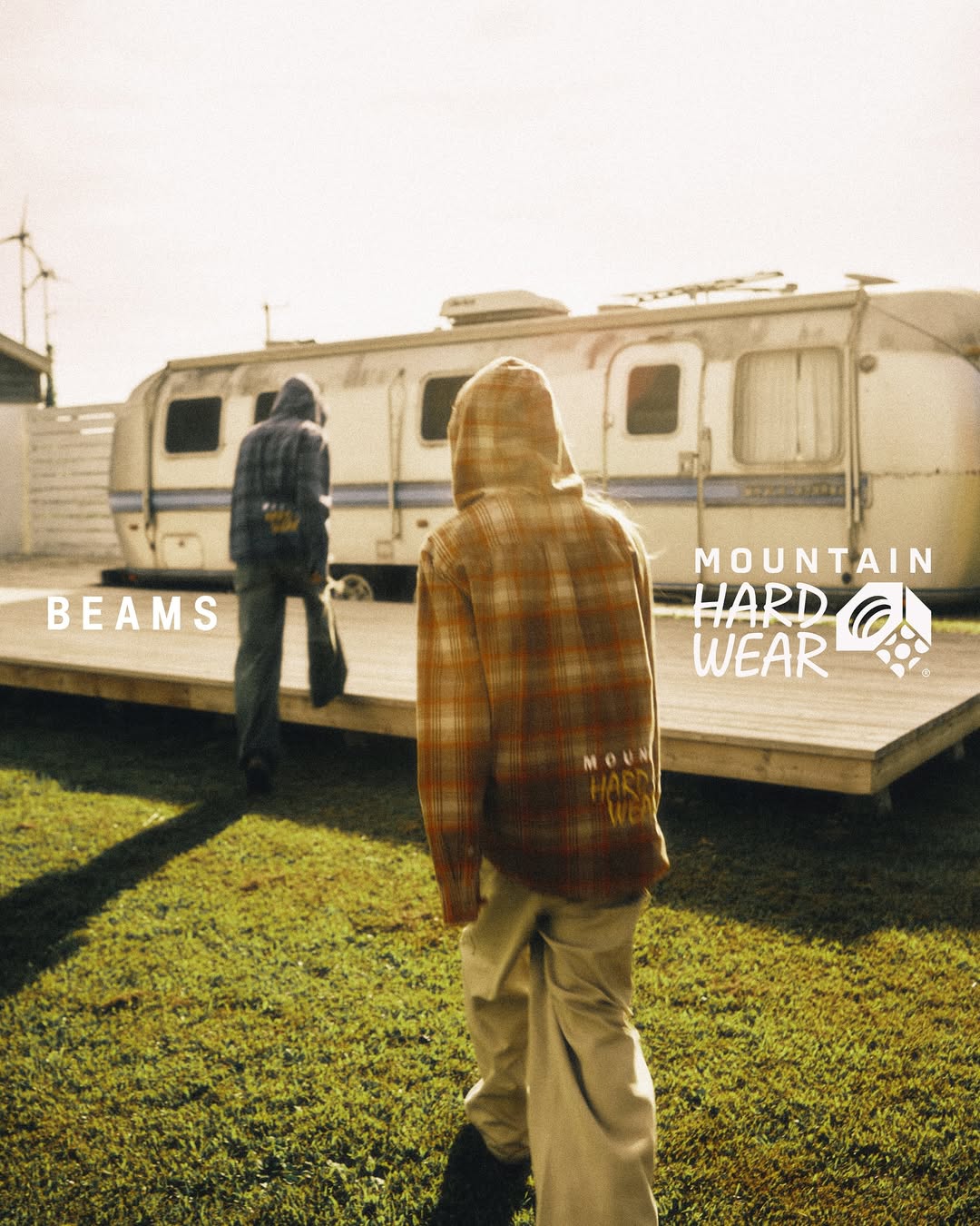 BEAMS × MOUNTAIN HARDWEAR の Hood Shirt が10月23日(木)発売