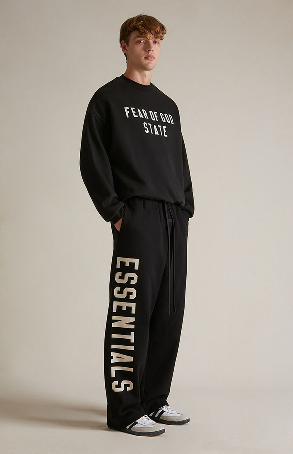 ESSENTIALS の Fleece Relaxed Sweatpant が特別価格で発売