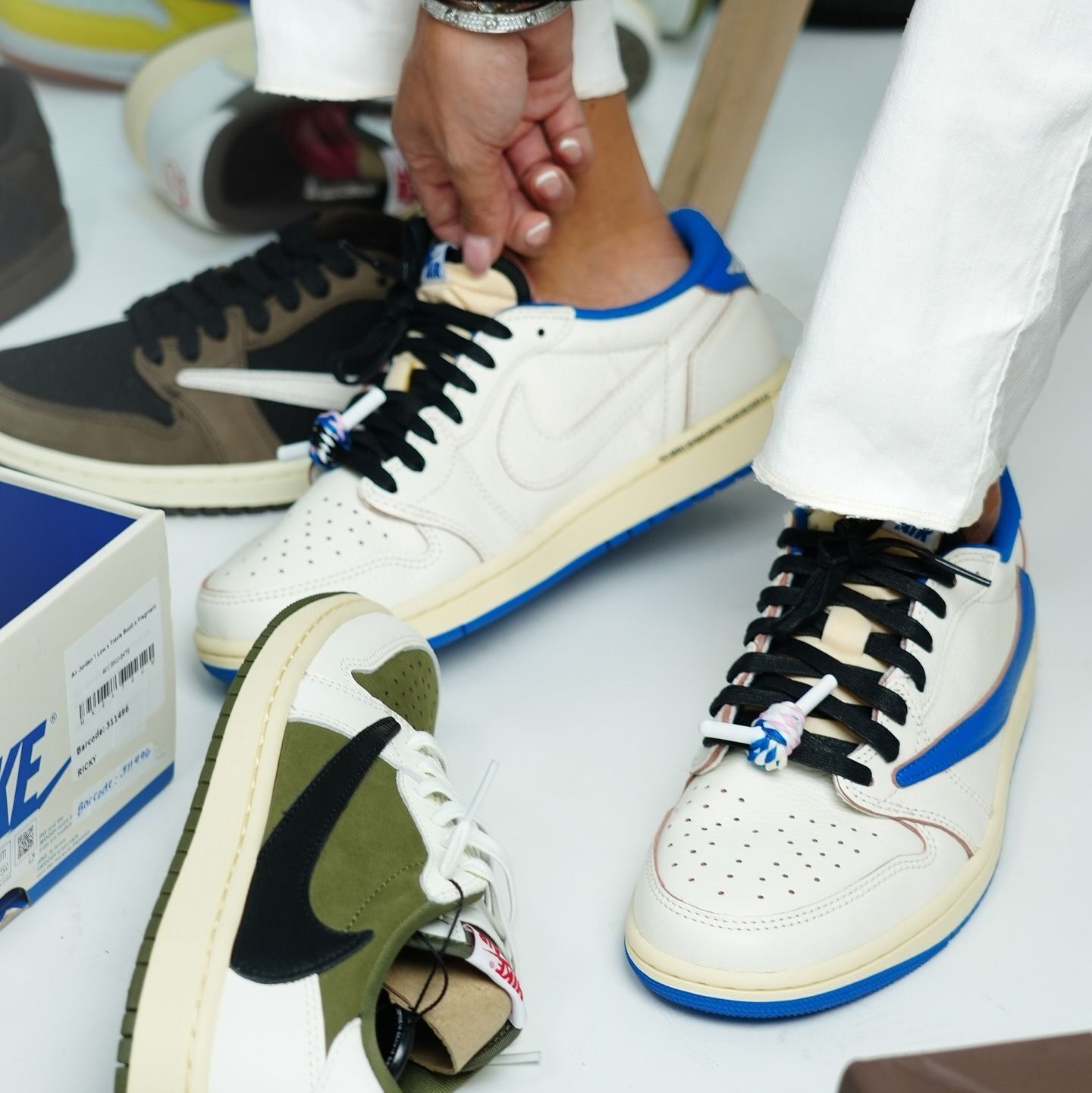 Travis Scott × fragment design × NIKE AIR JORDAN 1 LOW が11月8日(土)発売予定