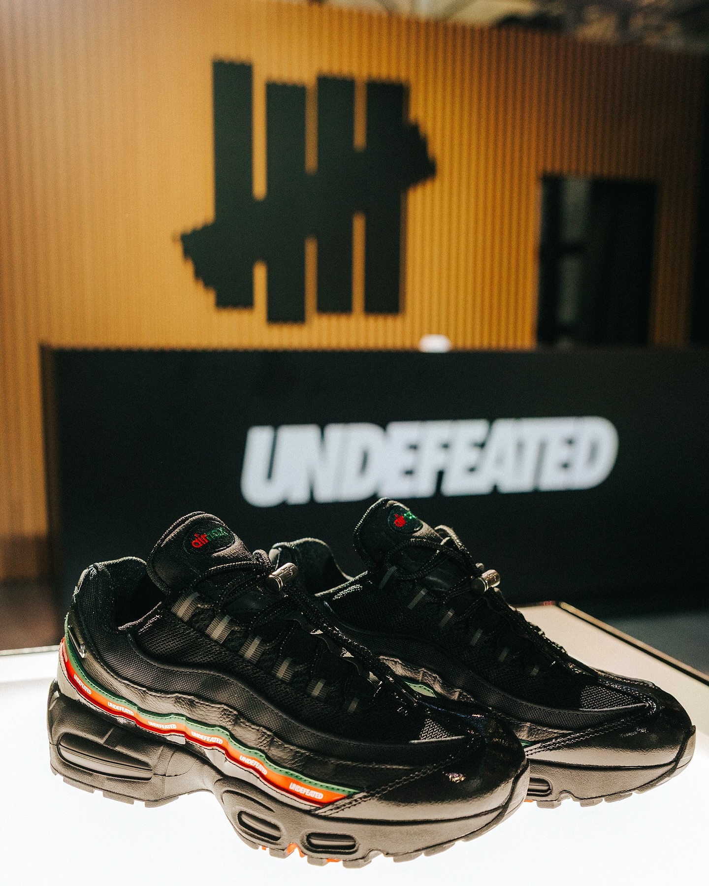 UNDEFEATED × NIKE AIR MAX 95 が11月29日(土)に発売予定