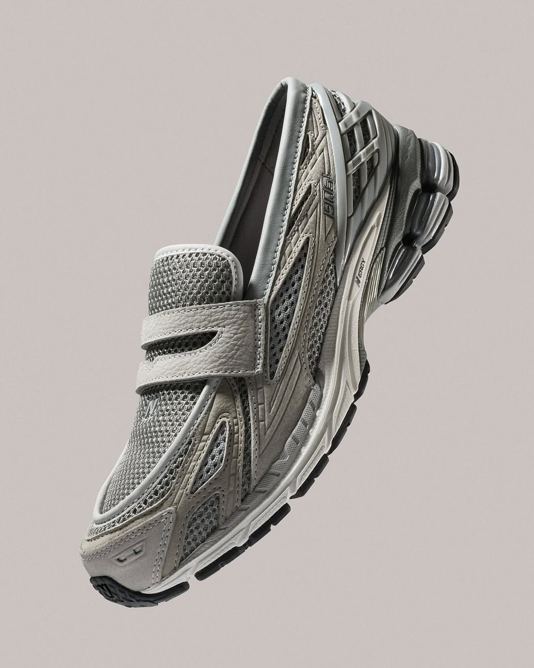 New Balance Women's 1906L “Raincloud Grey” が発売