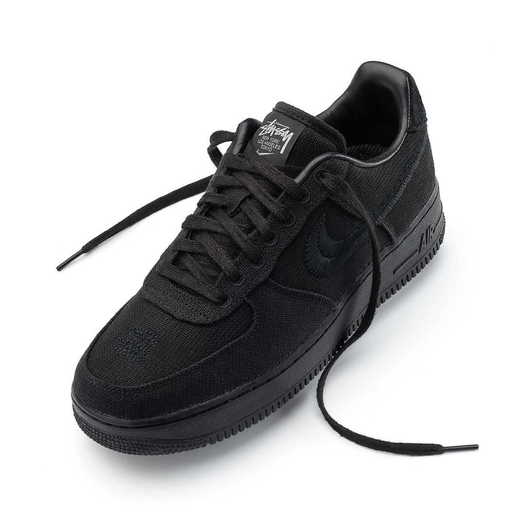 Stüssy × NIKE AIR FORCE 1 LOW "Triple Black" が発売