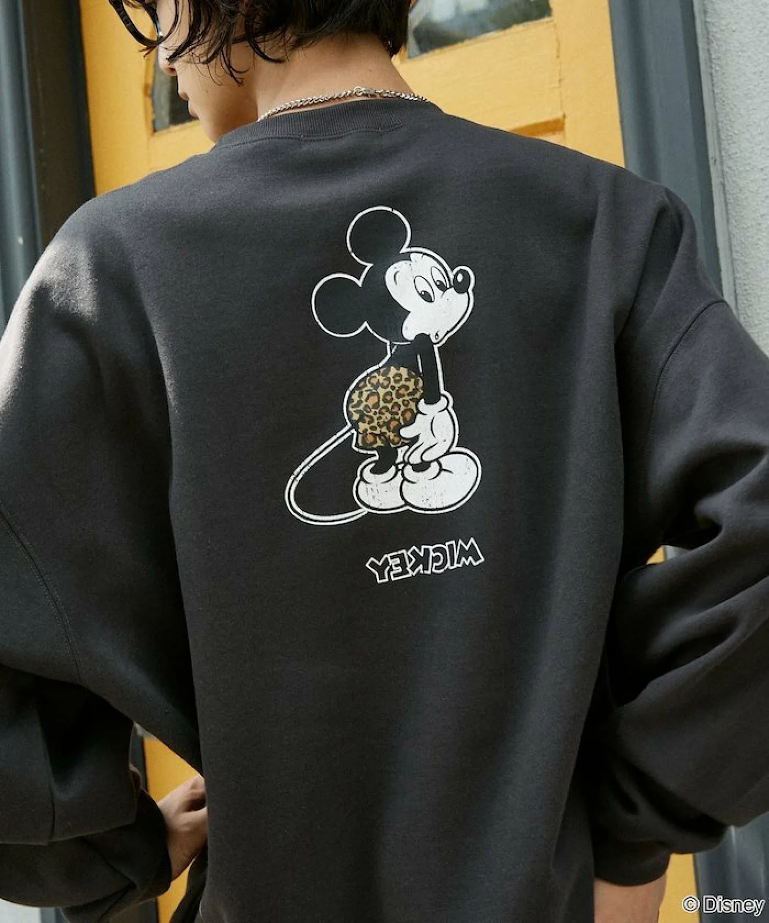 PUBLUX × Mickey Mouse の Graphic Sweat が発売