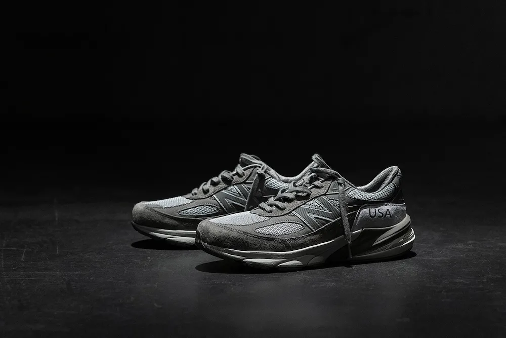 WTAPS × New Balance の 990v6 