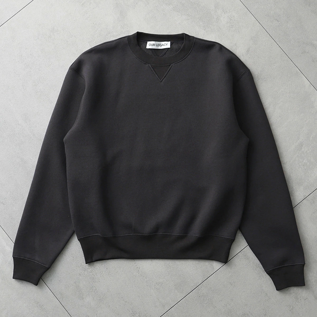 OUR LEGACY の Perfect Sweatshirt が特別価格で発売