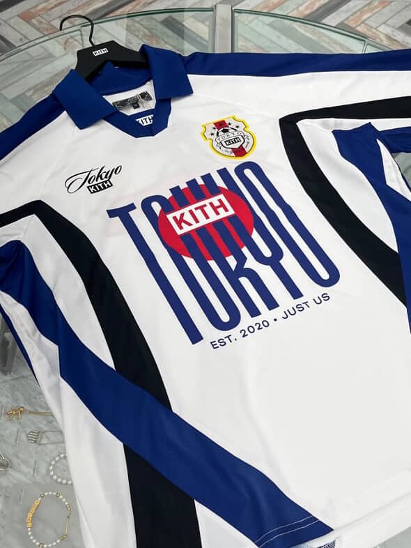 KITH TOKYO の5周年記念フットボールジャージが発売