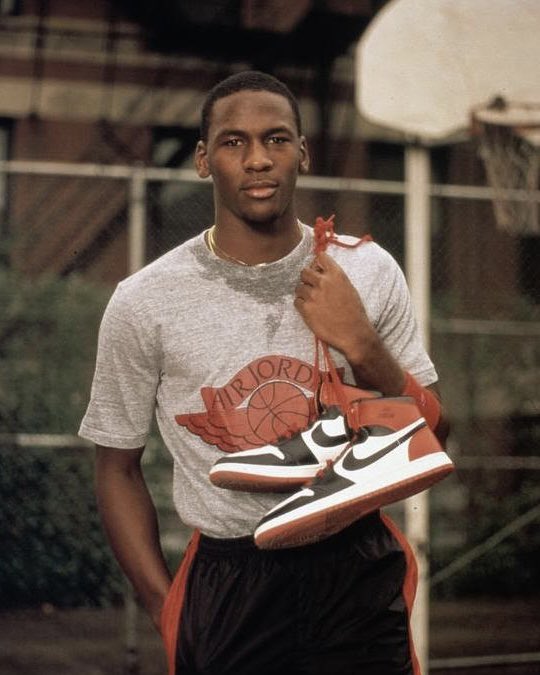 NIKE AIR JORDAN 1 RETRO HIGH OG “Black Toe Reimagined” が発売