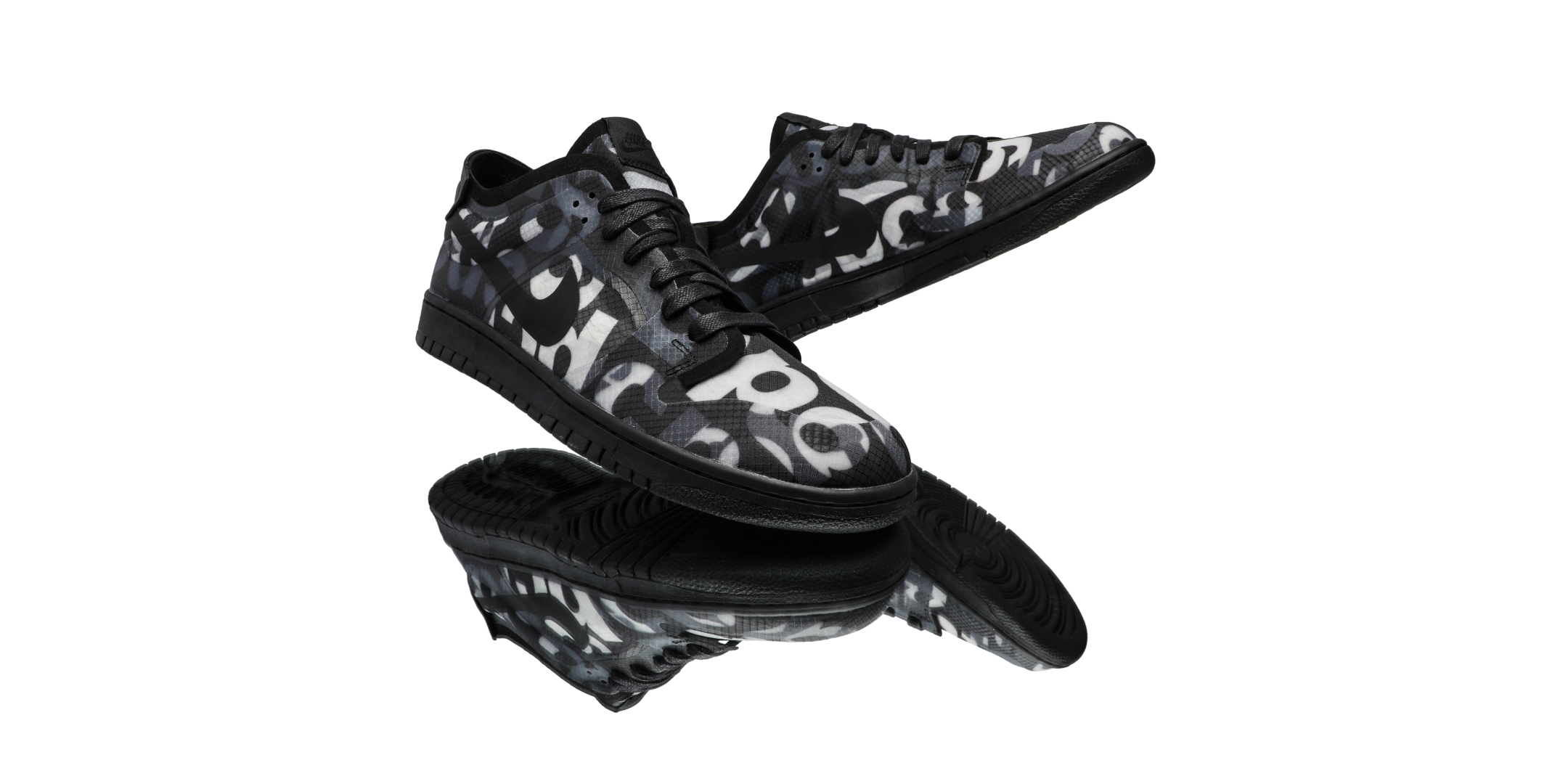 COMME des GARÇONS × NIKE の DUNK LOW "Black" が発売