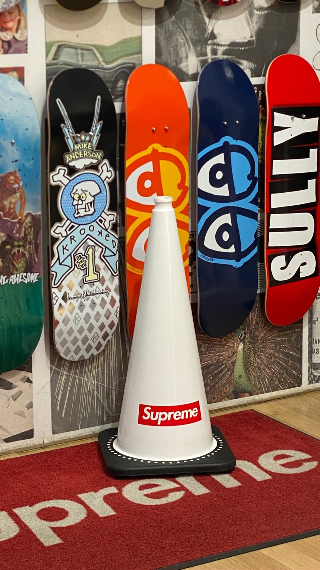 Supreme 2025年秋冬コレクション WEEK8 の海外スナップが公開