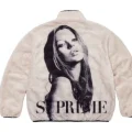 Supreme × Kate Moss の Fleece Jacket が発売