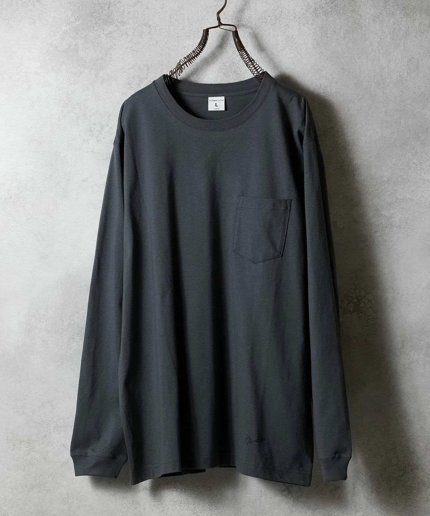 NUMBER (N)INE の Basic Hem Printed Pocket L/S Tee が発売