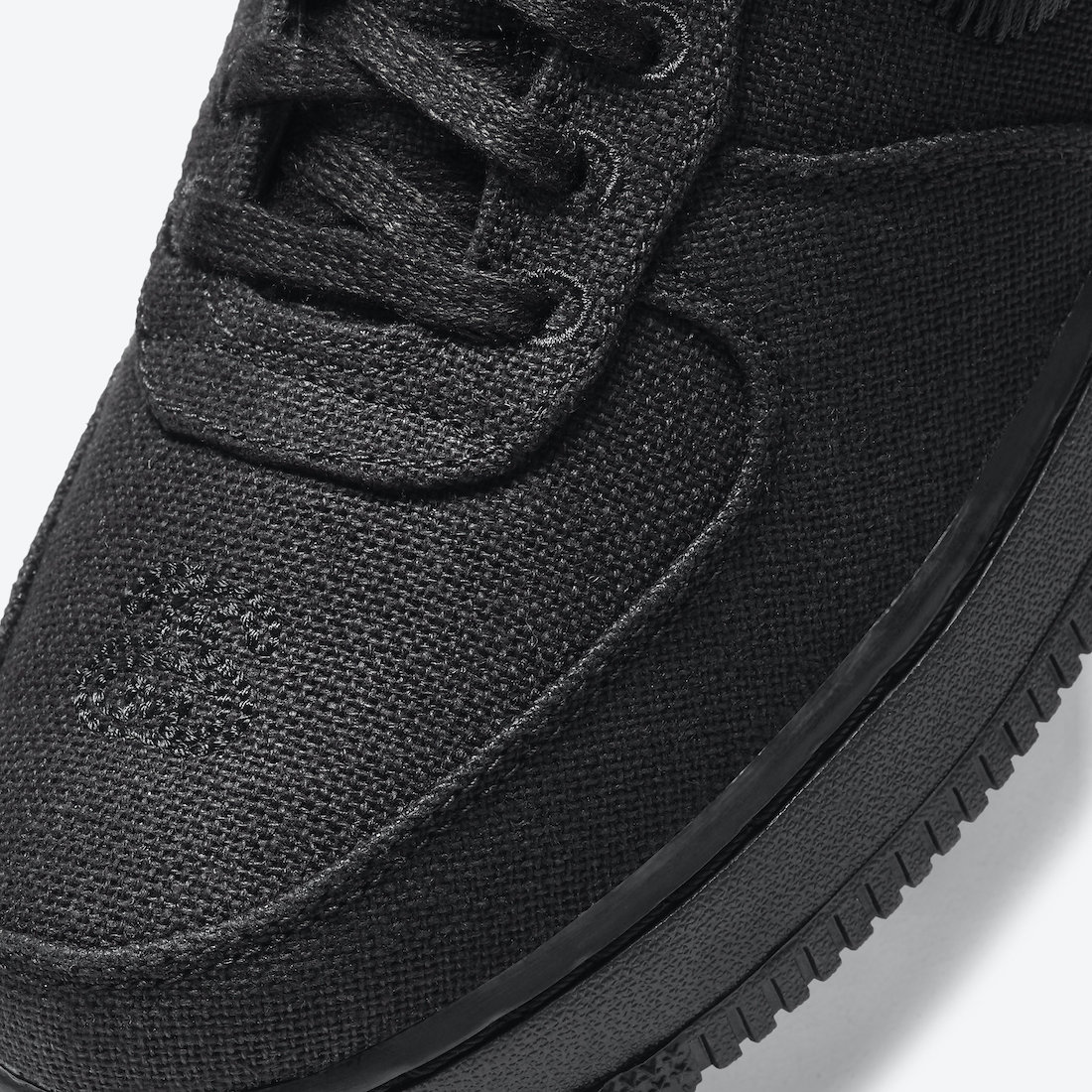 Stüssy × NIKE AIR FORCE 1 LOW "Triple Black" が発売